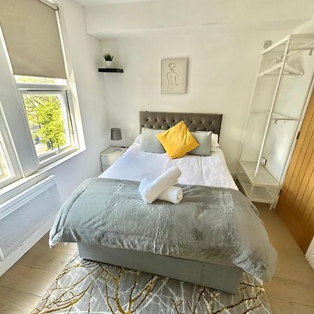 Cosy En-Suite Room In Stratford Londyn Zewnętrze zdjęcie