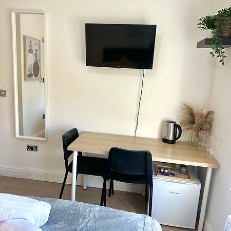 Cosy En-Suite Room In Stratford Londyn Zewnętrze zdjęcie