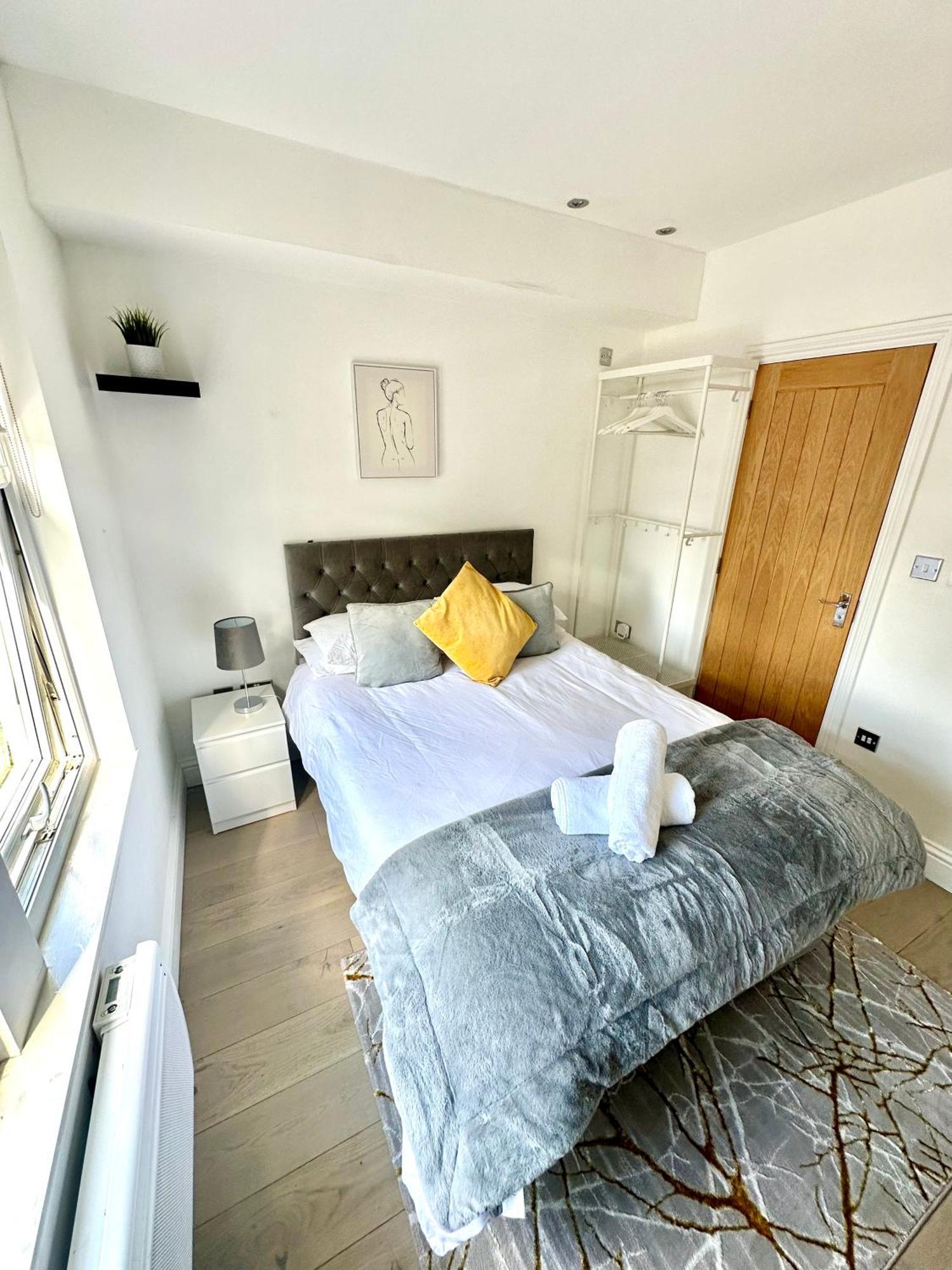 Cosy En-Suite Room In Stratford Londyn Zewnętrze zdjęcie